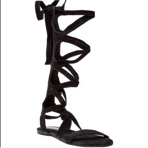 Black gladiator flat sandals size 7